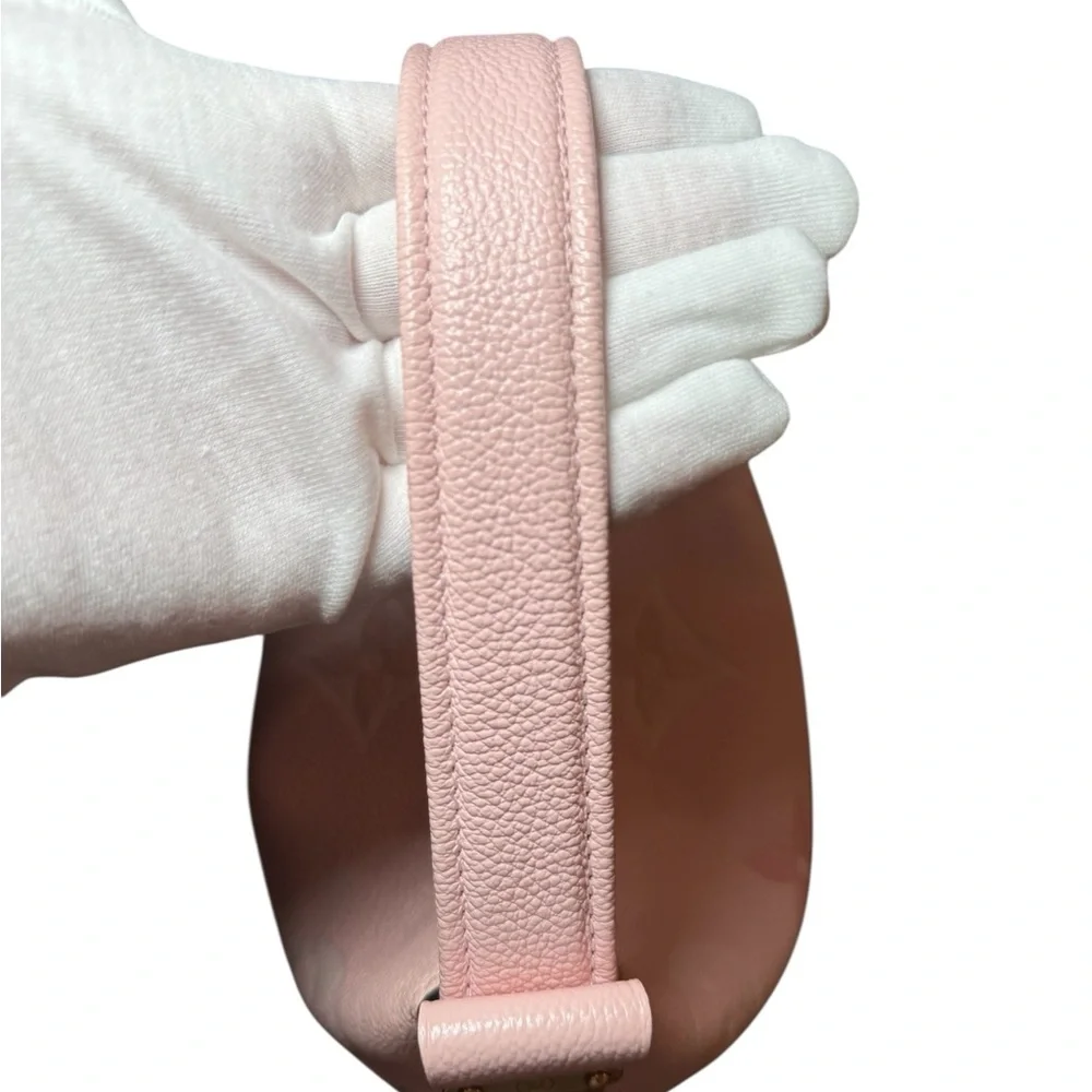 *SOLD* AUTHENTIC/MICROCHIPPED Louis Vuitton: Pink Marshmallow PM Empreinte Bag - Picture 8 of 17